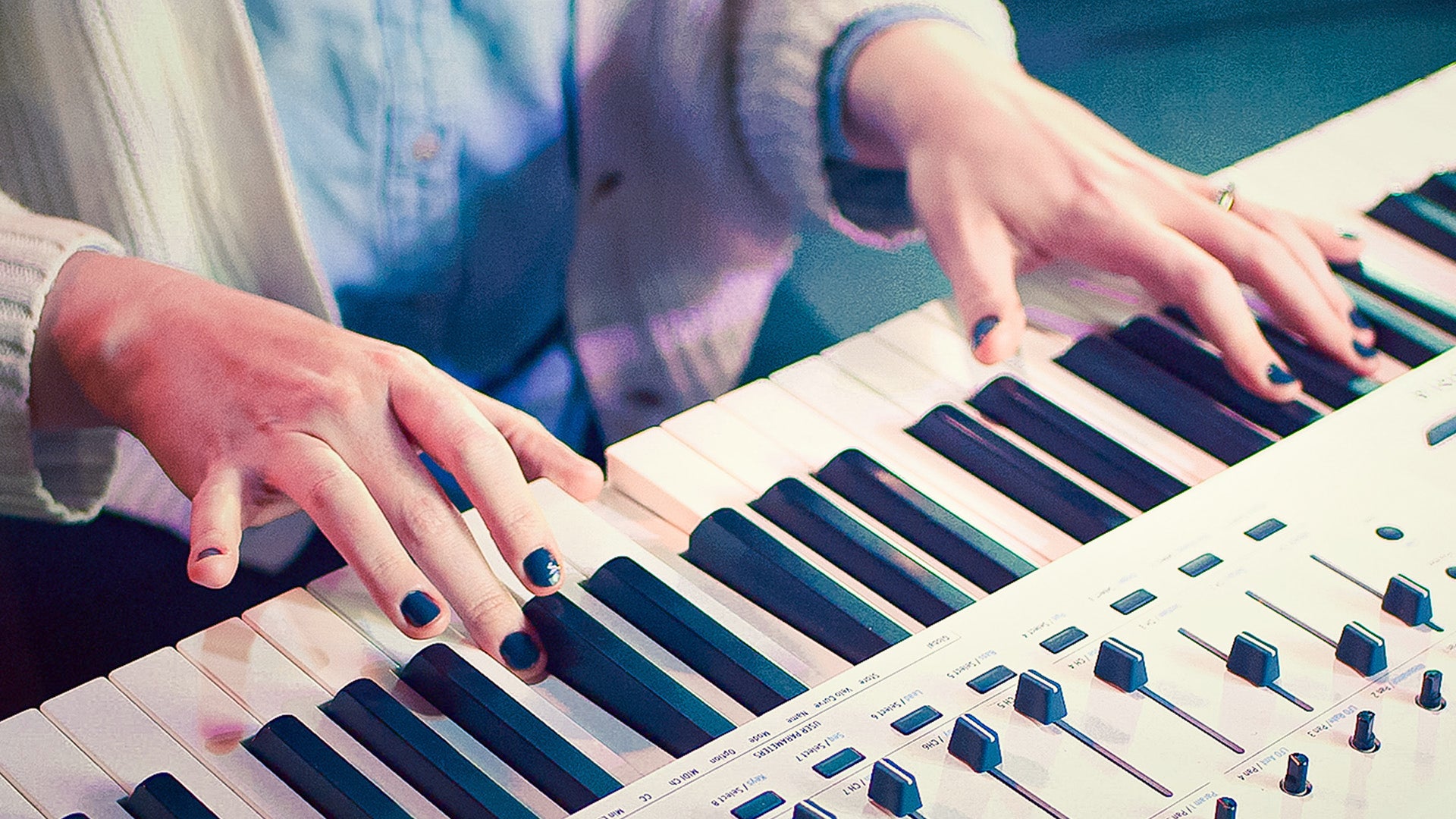 10 Ways to Play Worship Piano - Sounds, Parts, Arrangements